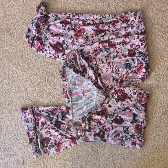 Vince Camuto Tank & Bottoms Pajama Set Size Large - Picture 6 of 7